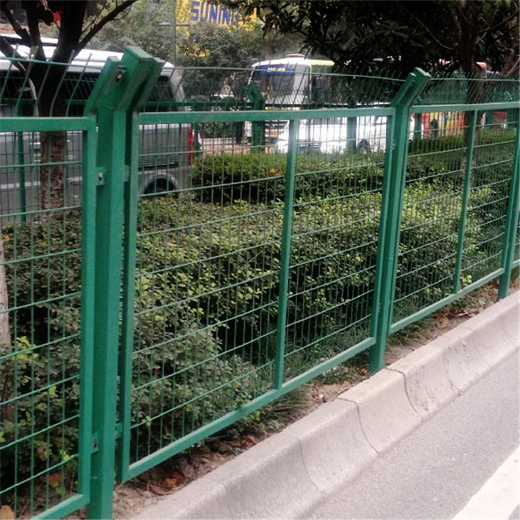 公路護欄網圖片4 公路護欄網圖片4