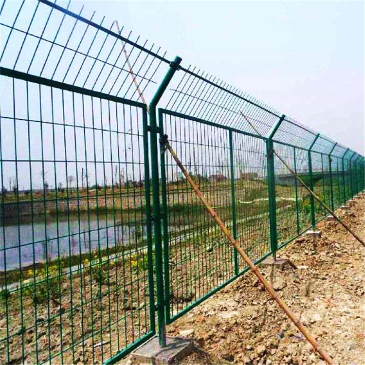 水庫兩旁隔離網圖片1 水庫兩旁隔離網圖片1