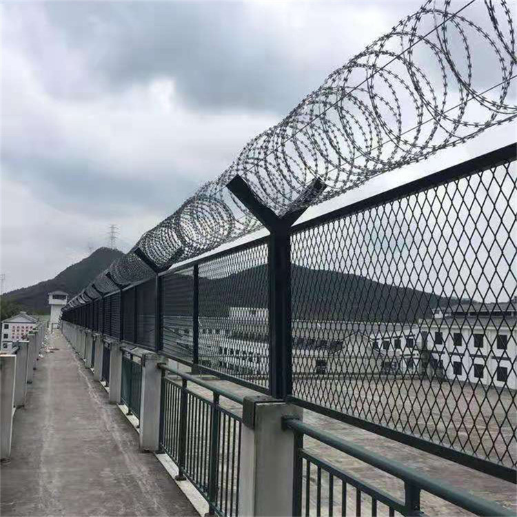 看守所隔離柵欄-巡道防護網圖片3 看守所隔離柵欄-巡道防護網圖片3