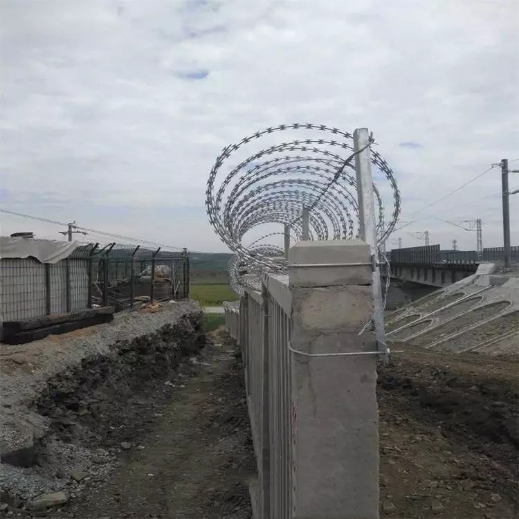 270g上鋅量刺絲滾籠圖片3 270g上鋅量刺絲滾籠圖片3