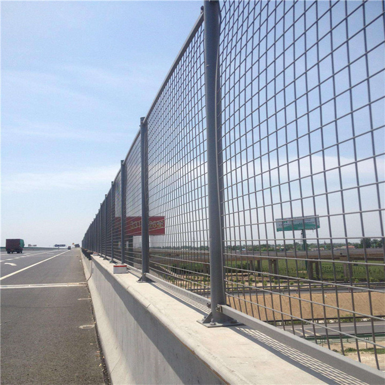 電焊網橋梁防拋網圖片4 電焊網橋梁防拋網圖片4