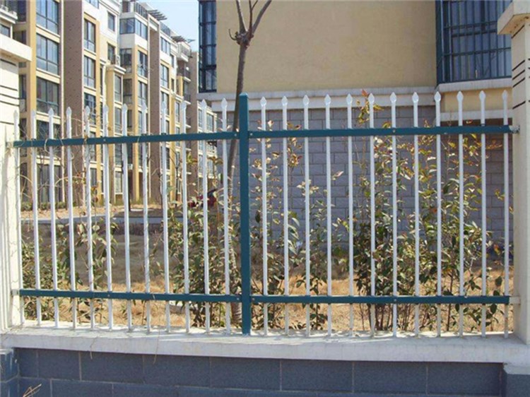 學(xué)校透視圍墻鐵藝護(hù)欄圖片1 學(xué)校透視圍墻鐵藝護(hù)欄圖片1
