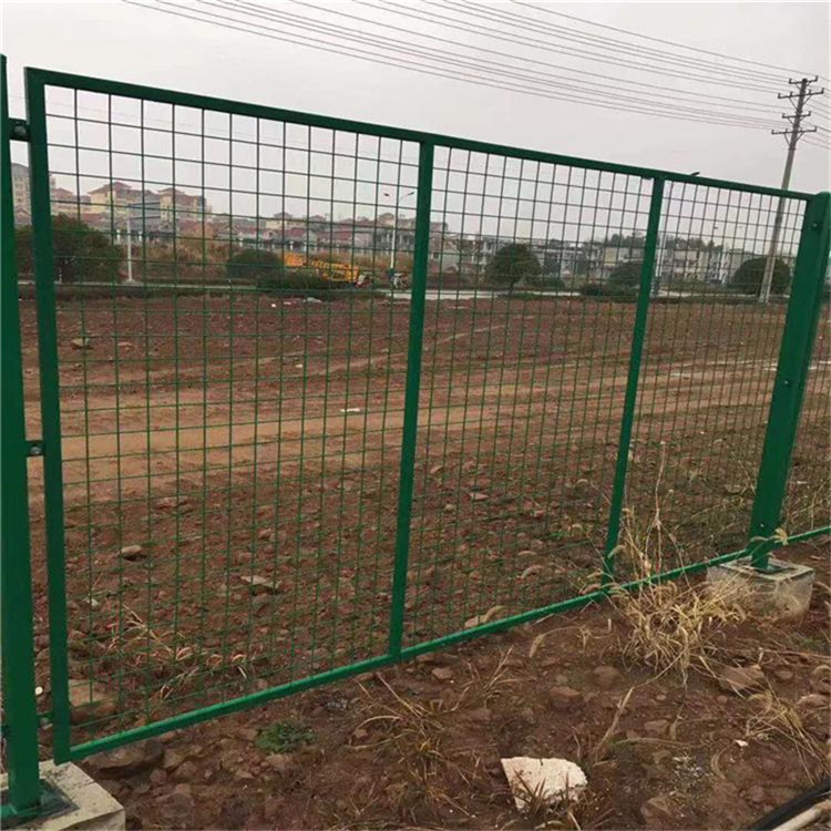 高速公路框架護欄網圖片2 高速公路框架護欄網圖片2