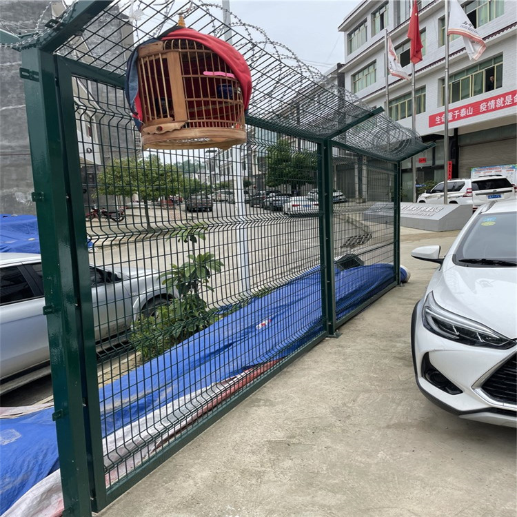 綠色鐵絲網圍欄圖片3 綠色鐵絲網圍欄圖片3