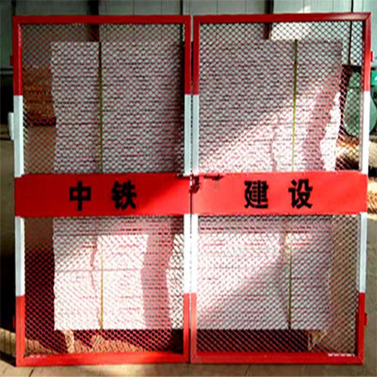 施工電梯門圖片4 施工電梯門圖片4