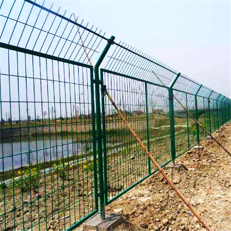 光伏區域框架護欄圖片4 光伏區域框架護欄圖片4