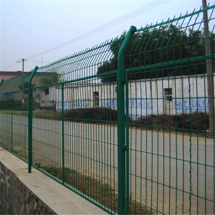 廠區圍墻鐵絲網圖片2 廠區圍墻鐵絲網圖片2