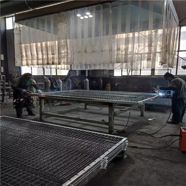 高速公路圍欄網圖片2 高速公路圍欄網圖片2