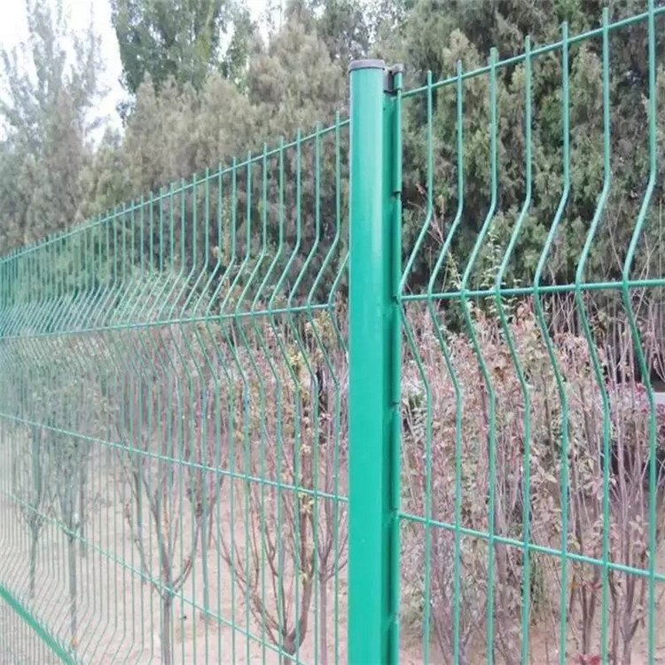 綠色鐵絲網護欄圖片4 綠色鐵絲網護欄圖片4