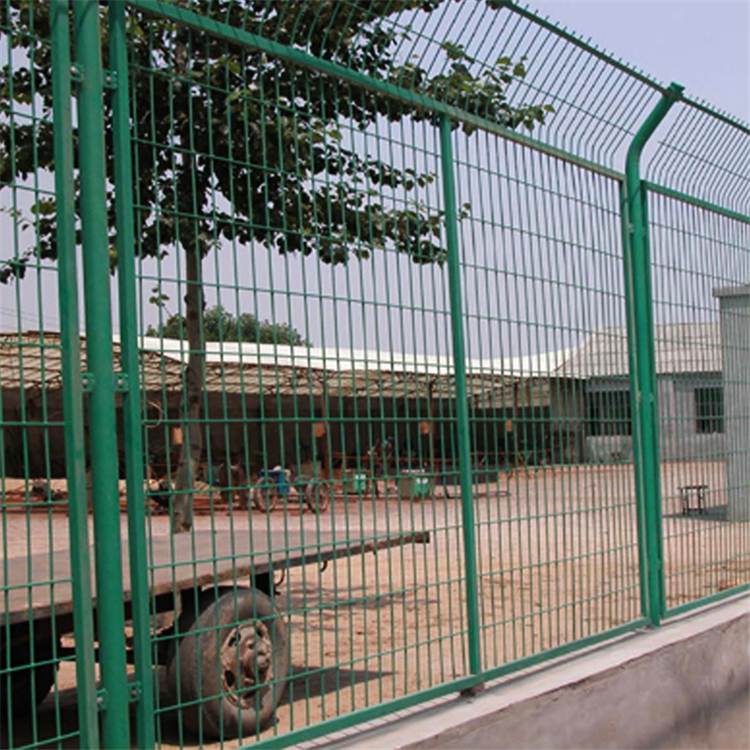 公路鐵路隔離網(wǎng)圖片2 公路鐵路隔離網(wǎng)圖片2